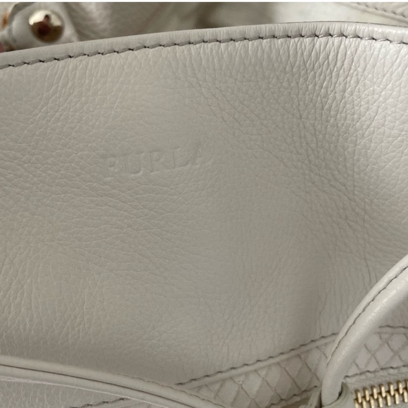 Furla Large Cream Hobo Bag NWT - Picture 15 of 15